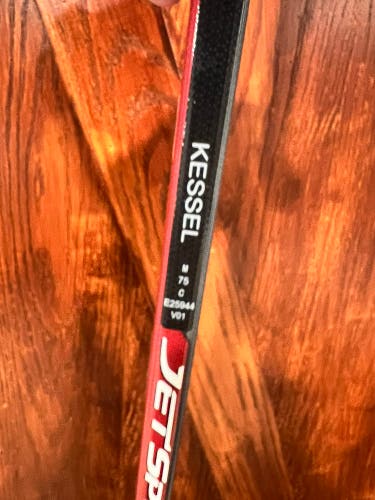 New SR Right Handed - Phil Kessel Jetspeed FT3 Pro 'Dressed as Jetspeed FT2' 75 Flex Stick