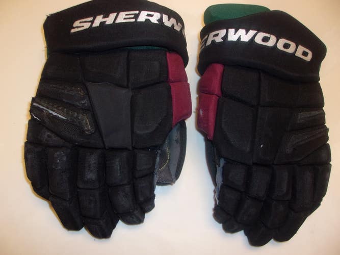 ARIZONA COYOTES Nick Ritchie game-worn Sherwood Rekker throwback gloves (size 15) 2021-2022