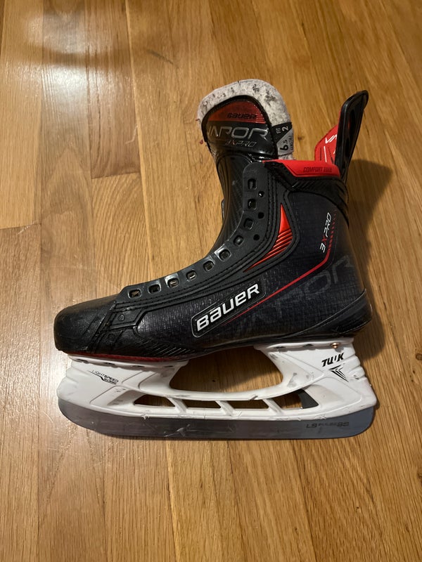 Used Senior Bauer Vapor 3X Pro Hockey Skates Size 6.5