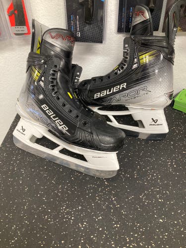 Bauer Vapor Hyperlite 2 Hockey Skates Size 8 Fit 1 w/Superfeet + New Tongues