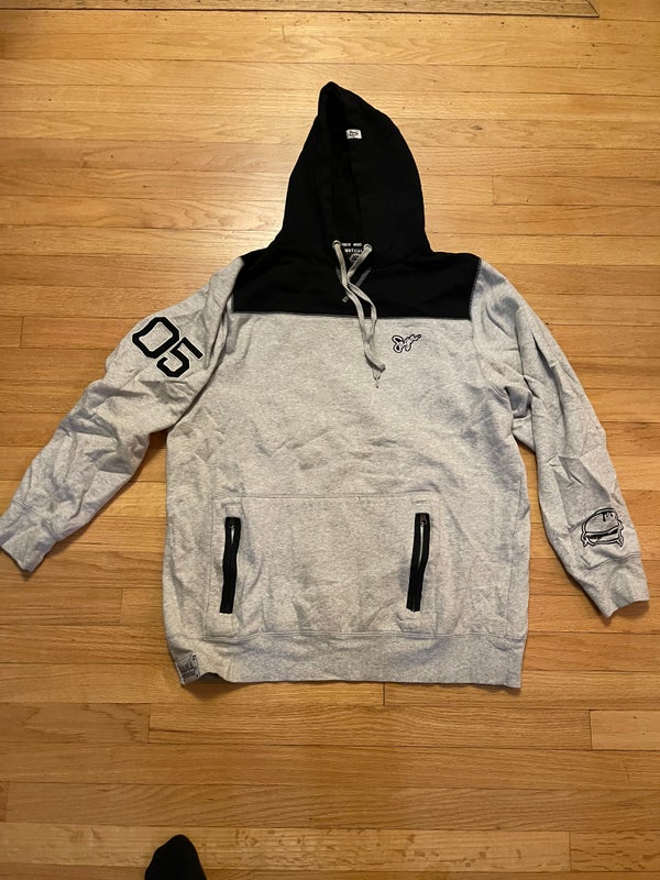Men’s XL Saga Sweatshirt
