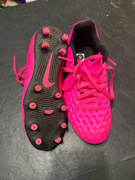 Girls Nike Tiempo Softball Cleats Size 2.5