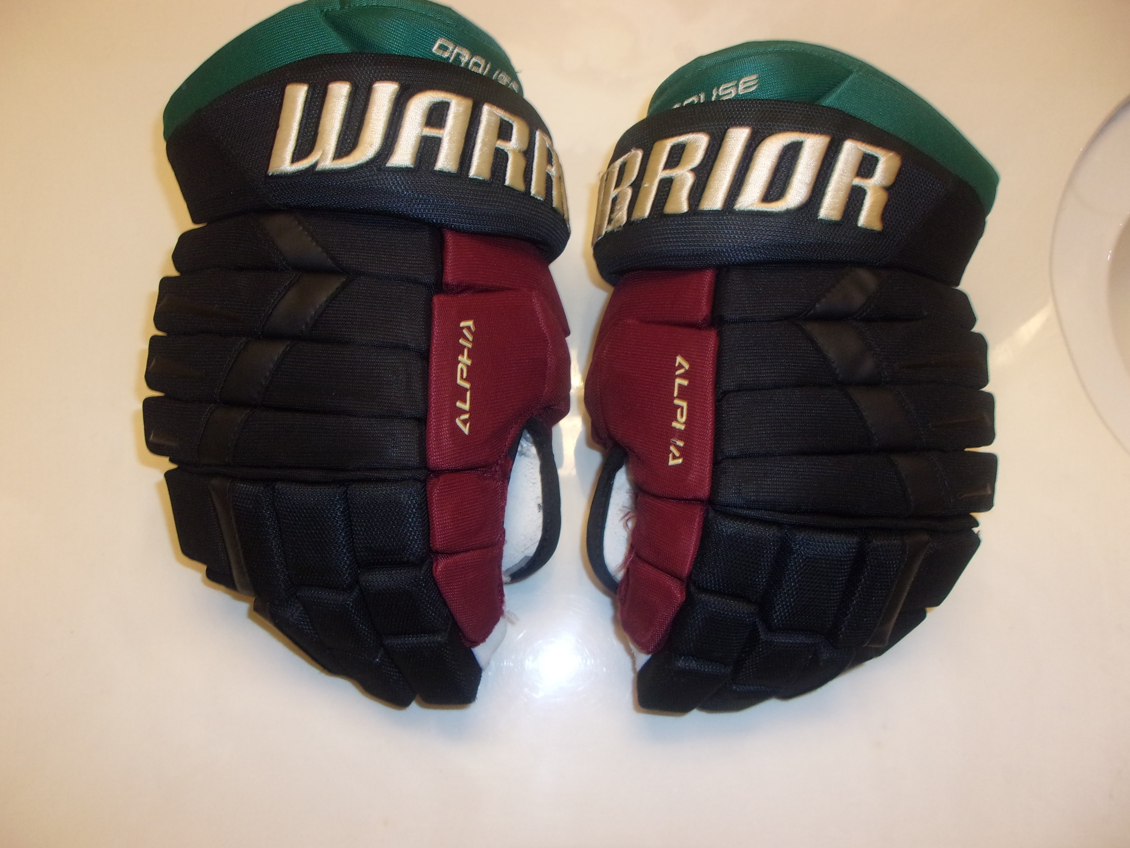 ARIZONA COYOTES Lawson Crouse game-worn #67 Warrior Alpha Pro throwback gloves from 2023-2024 season
