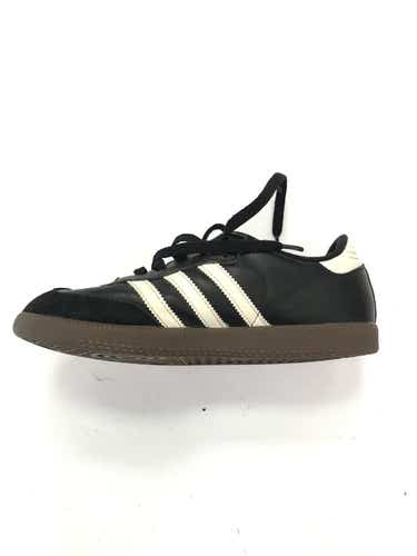 Used Adidas Junior 05.5 Indoor Soccer Indoor Shoes