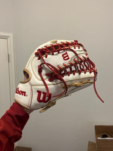 Wilson a2000 ot7 12.75 baseball glove