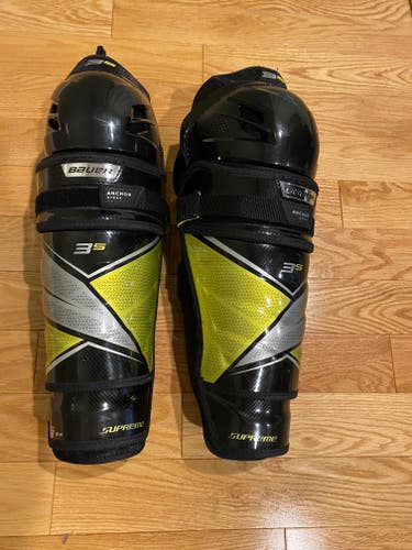 Senior New Bauer Supreme 3S 15" Shin Pads