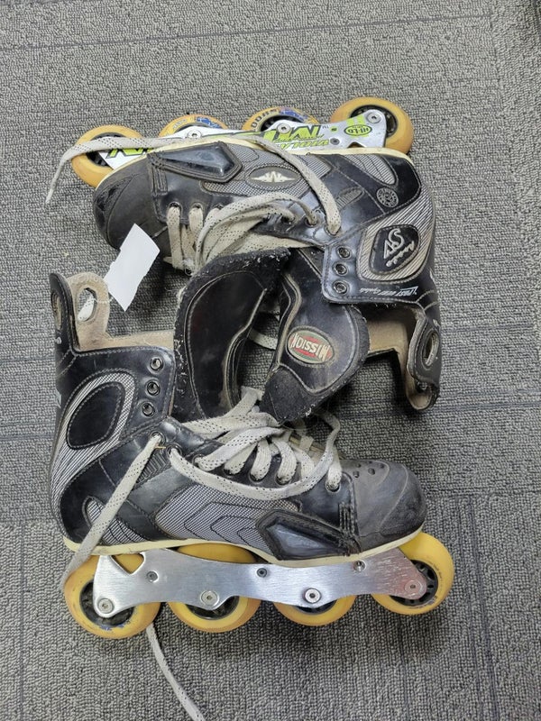 Used Mission Senior 8 Roller Hockey Skates