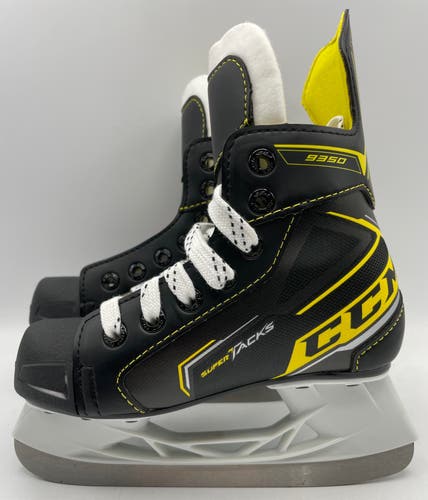 NEW CCM Tacks 9350 Skates Youth 10 D