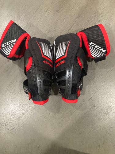 Junior Used Large CCM Edge Elbow Pads