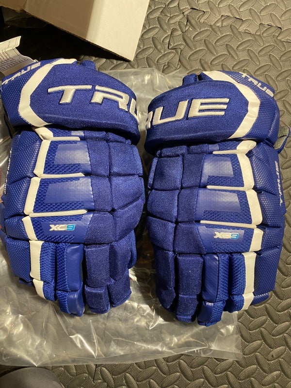 New True 15" XC9 Gloves Gloves