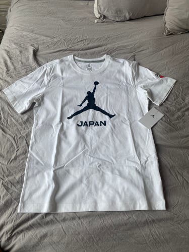 Men’s Air Jordan Medium White T-Shirt