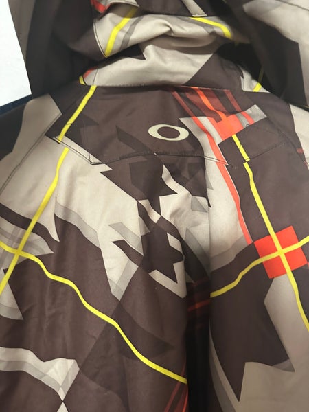 Oakley Battalion Lite Snowboard Jacket SidelineSwap Buy and