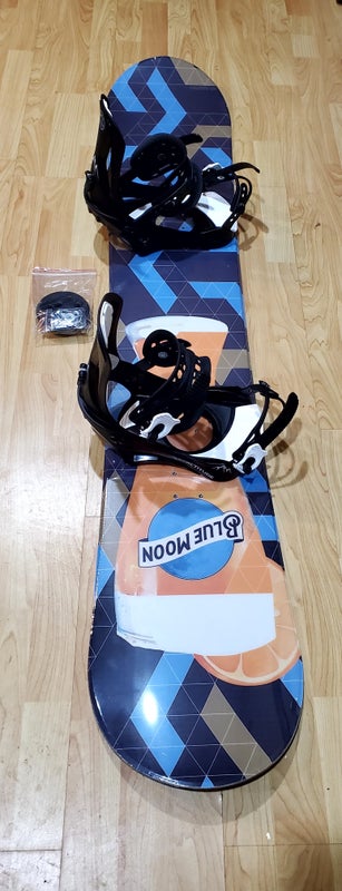 New Men's Blue moon Snowboard 155cm Freestyle With Bindings size L/XL True Twin.