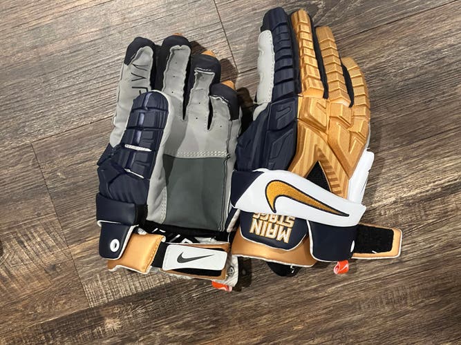 Used Player's Nike Vapor Lacrosse Gloves 13"