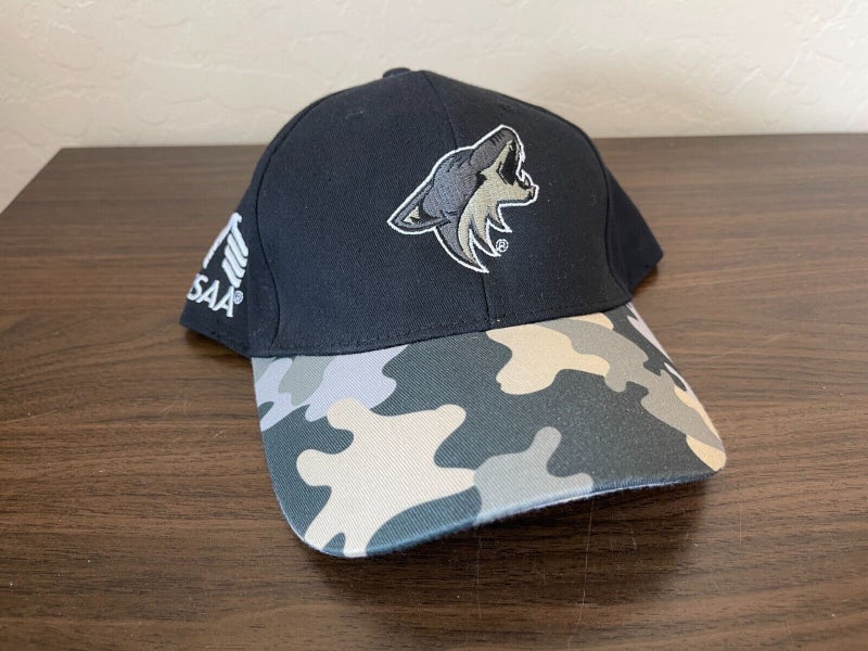 Arizona Coyotes NHL HOCKEY MILITARY SALUTE TO SERVICE Camo Brim SnapBack Cap Hat