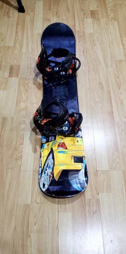 Snowboard LTD 125cm will k2 vandal small binding camber.