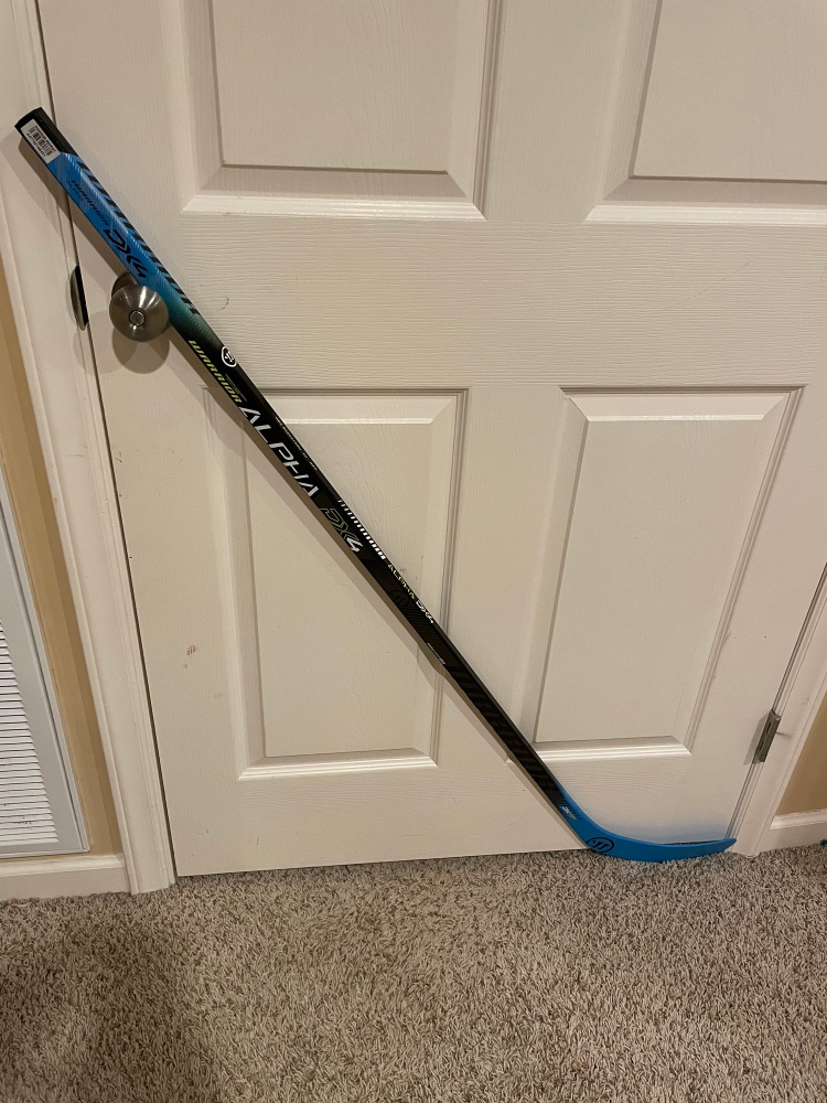 New Warrior Alpha DX4 Right Handed Junior Hockey Stick 50 flex W03