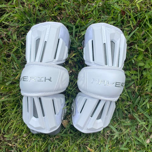 New Maverik Max '25 Arm Pads Size XL