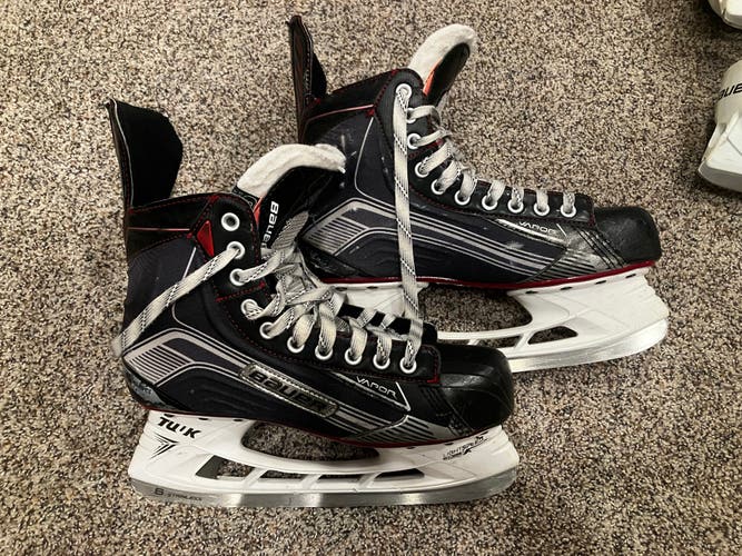Used Bauer 8.5  Hockey Skates