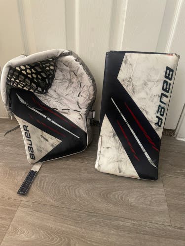 WHL Pro Stock Bauer Ultrasonic blocker, & Hyperlite Glove Set