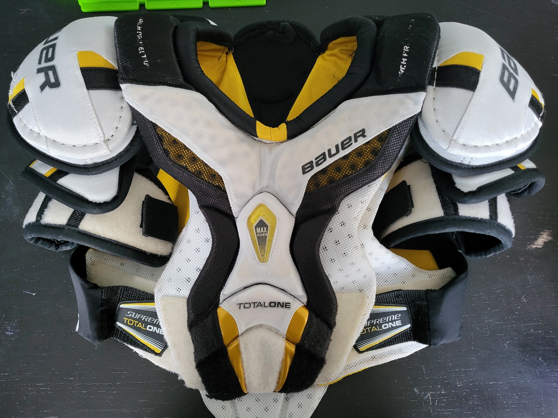 Junior Used Small Bauer Supreme Total One Shoulder Pads