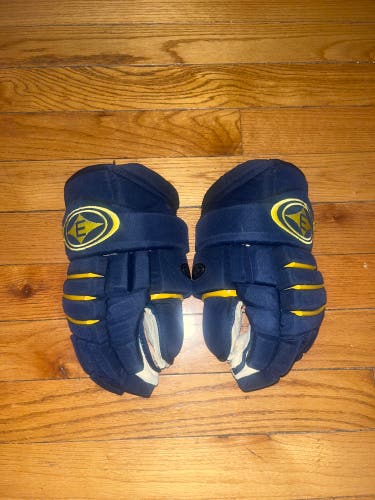 Made in Canada st louis blues Easton hockey gloves