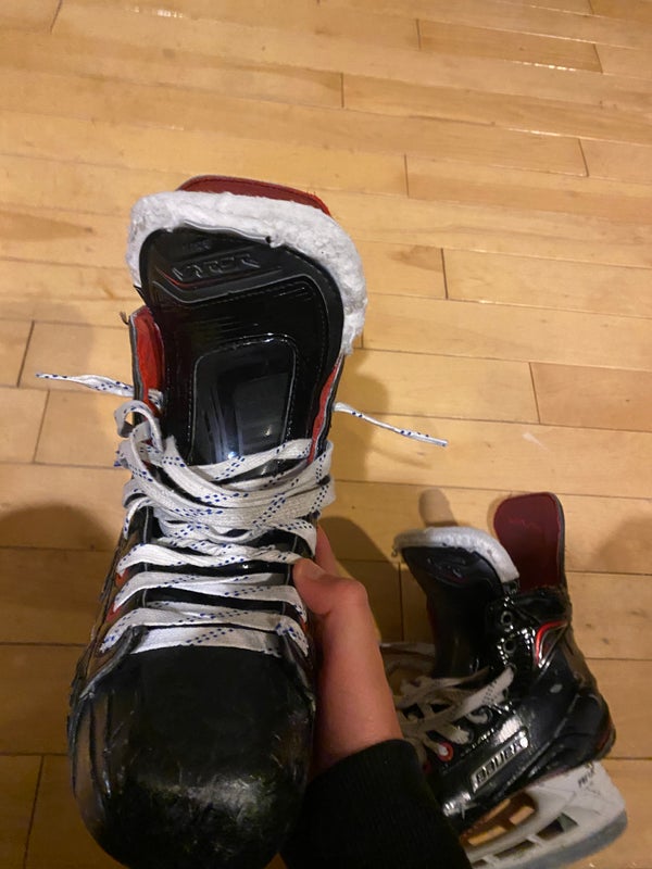 Used Intermediate Bauer Vapor X Shift Pro Hockey Skates Extra Wide Width Size 5