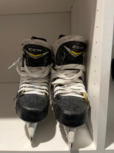 CCM Tacks 6092 Hockey Skates Size 4