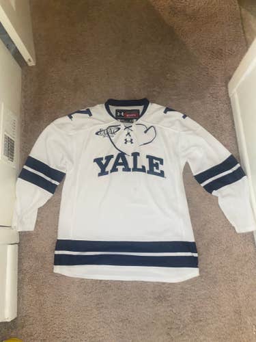 Yale Hockey Replica Jersey Medium
