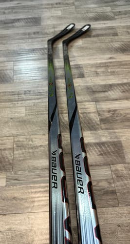 New! 2 PACK! 2x 87 Flex Right Hand P92 Hyp2rlite Hockey Sticks