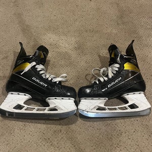 Senior Size 10 Bauer Supreme UltraSonic Hockey Skates