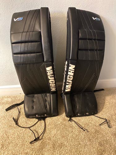32” Vaughn Velocity V9 Pro Goalie Leg Pads (32+2)