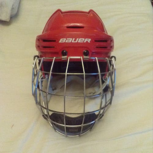 Red Bauer Re-Akt 75 Helmet w CCM Resistance Cage - Like New Condition