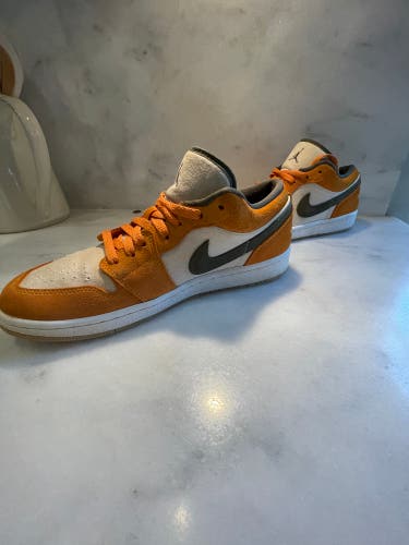 Orange Adult Size 9.0 (Women's 10) Nike