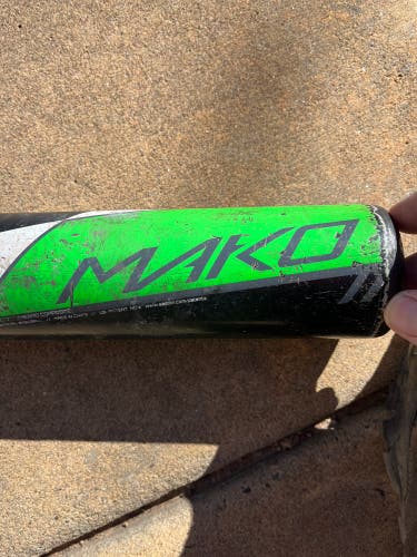 Easton Mako Green 31 in 21 oz -10 USSSA baseball bat