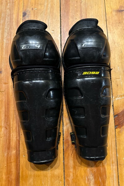Used CCM 10" Tacks 3092 Shin Pads