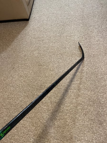 Intermediate Right Handed P29 RibCor Trigger 6 Pro Hockey Stick