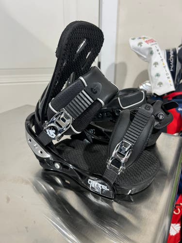 Unisex Small Burton All Mountain Cartel Snowboard Bindings