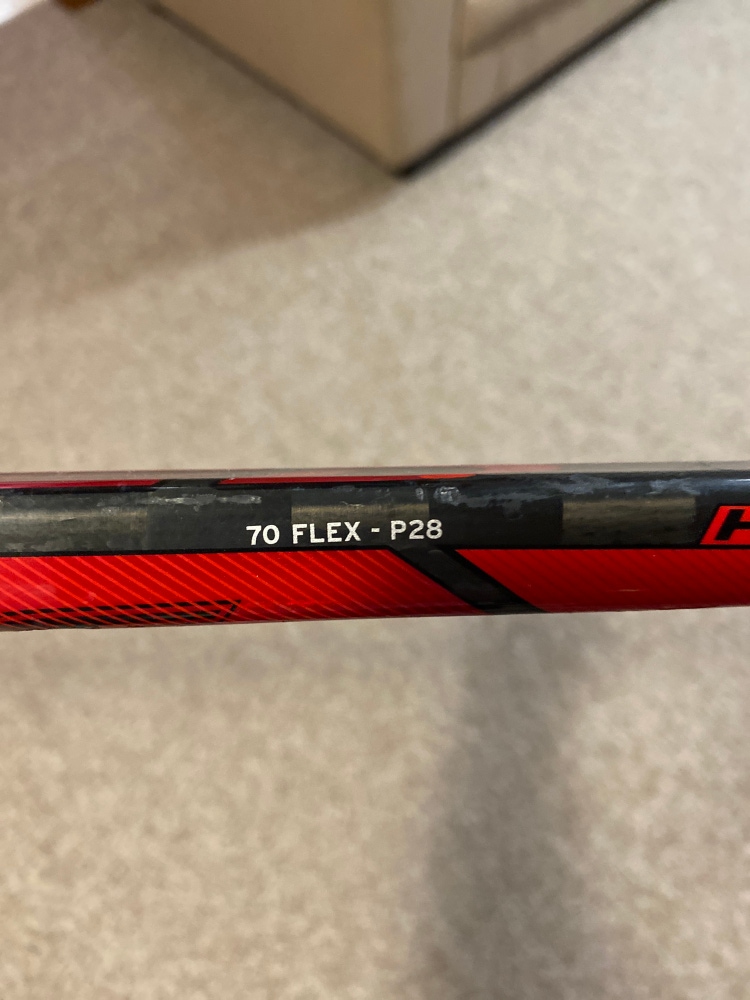 Senior Right Handed P28 Jetspeed FT4 Pro Hockey Stick
