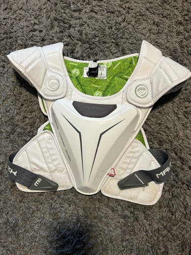 Used Large Maverik M5 Shoulder Pads