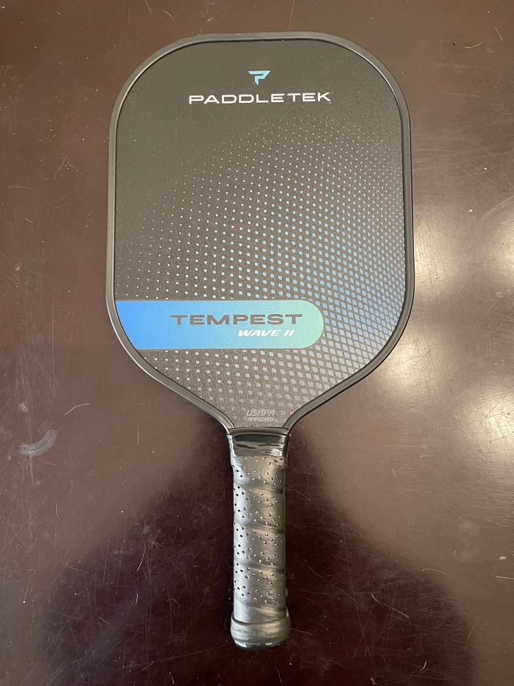 *NEW* Tempest Wave II pickleball paddle