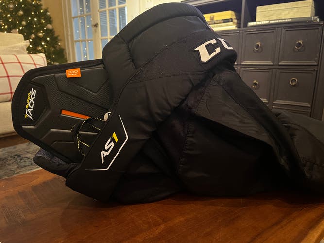 CCM AS1 Hockey Pants Sr. Medium D30 Black
