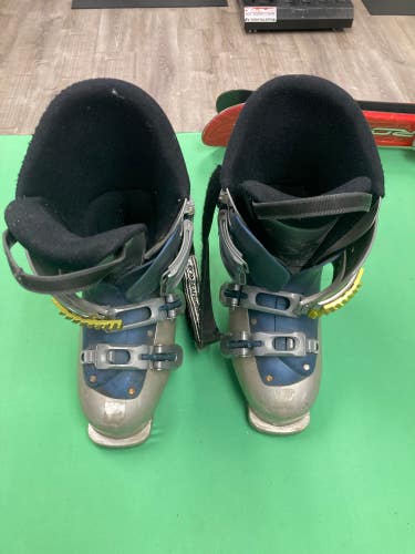 Used Men's Salomon Mondo 24 & mondo 24.5 (280-289mm) Ski Boots