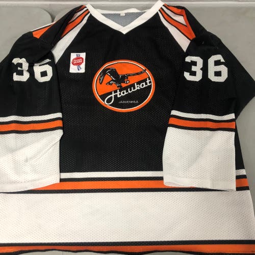 Nearly NEW FINLAND Haukat Hawks game jersey