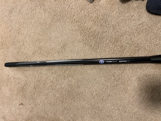 Warrior Evo lacrosse shaft