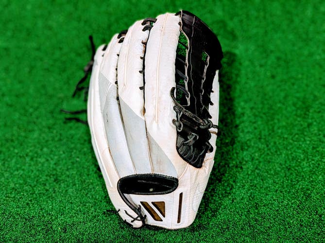Used Nike Hyperfuse Vapor 360 Baseball Outfielder's Glove 12.75"