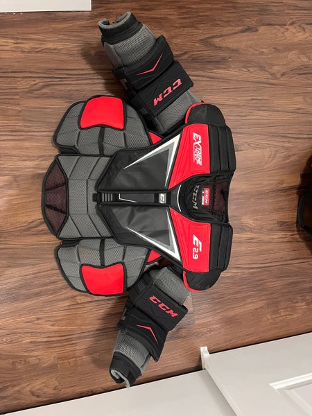 Used Medium CCM Extreme Flex Shield E2.9 Goalie Chest Protector