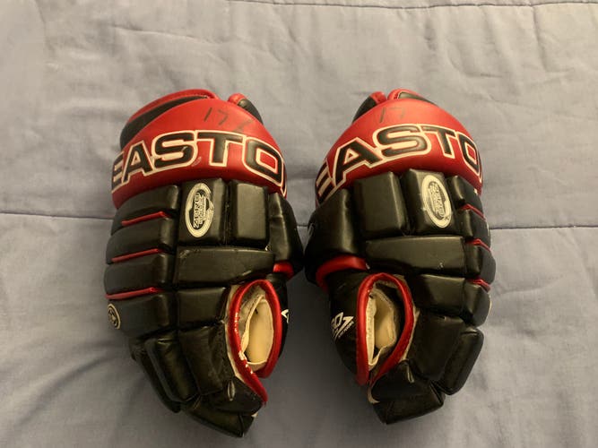 Easton Leather Vintage Hockey Gloves-Black/Red  14”