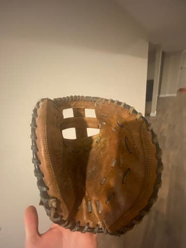 Cooper baseball glove