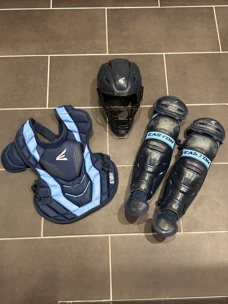 Used Easton Elite x Catcher's Set (Ages 9-12) Navy/Carolina Blue